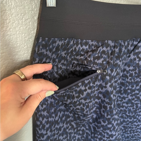 Athleta Brooklyn Athletic Shorts - Picture 7 of 12